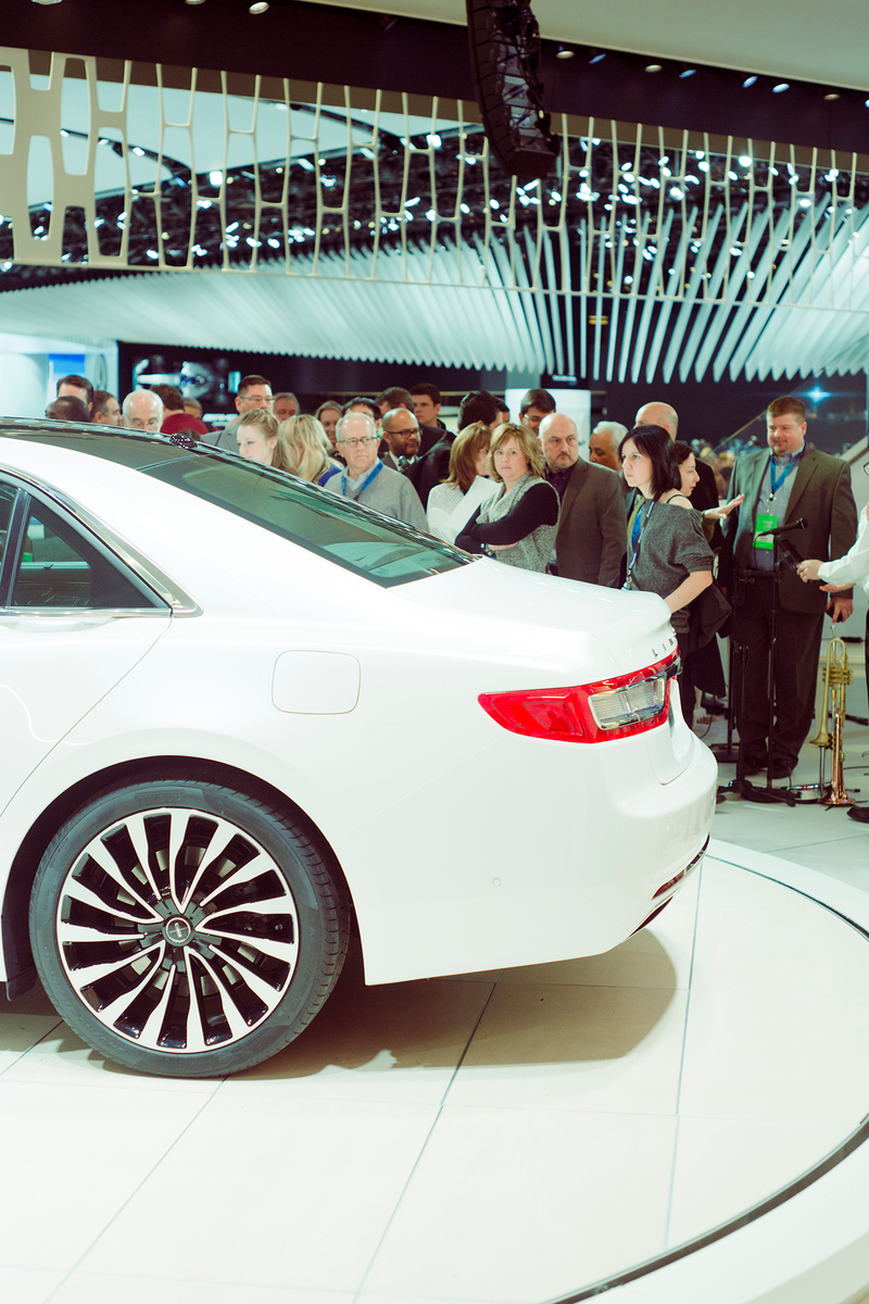 Illustration for article titled The Most Impressive Part Of The Lincoln Continental Is The Door Handles